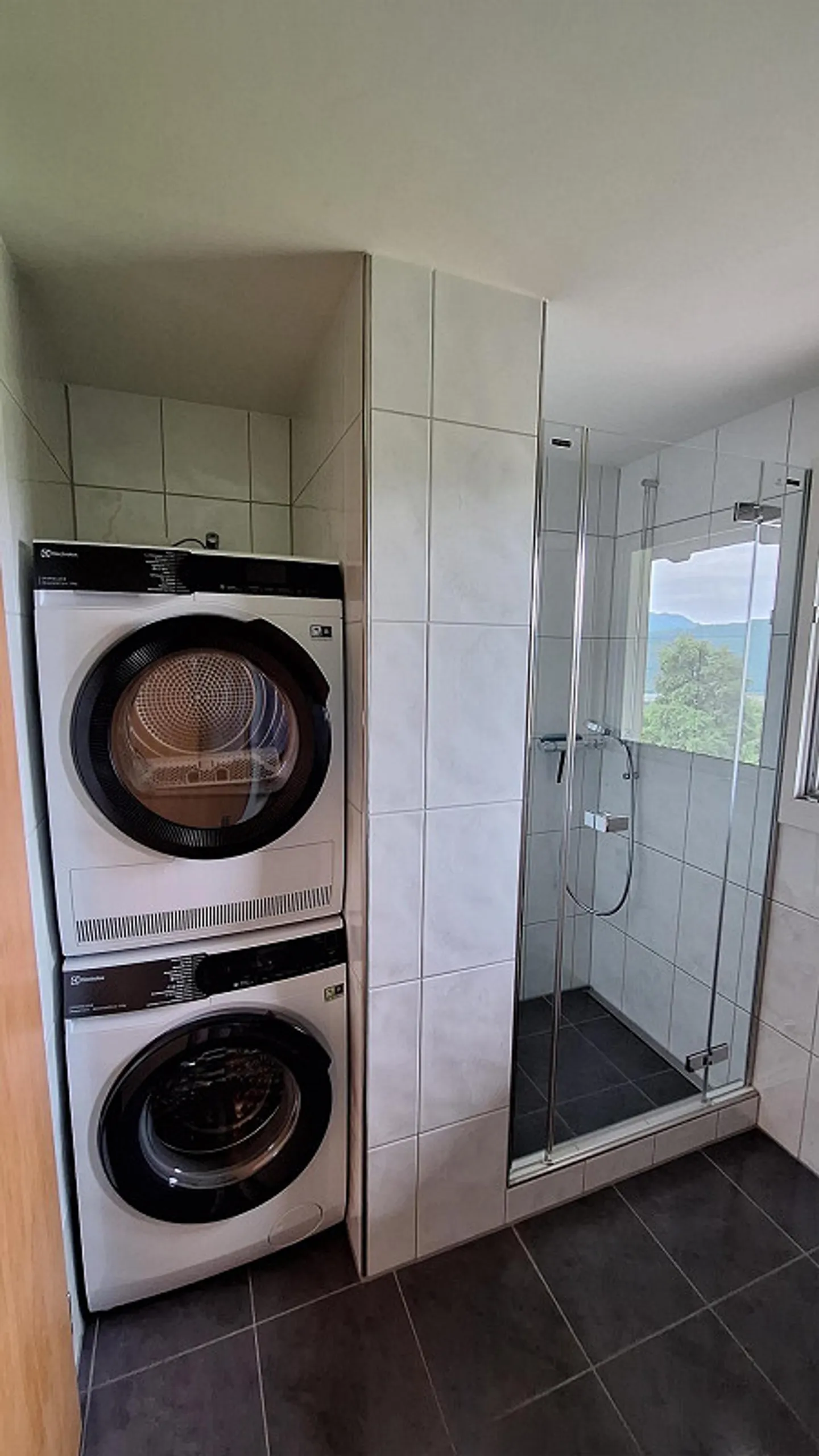Appartamento 3,5 stanze appena ristrutturato con balcone e area giardino - Foto 15 di 16