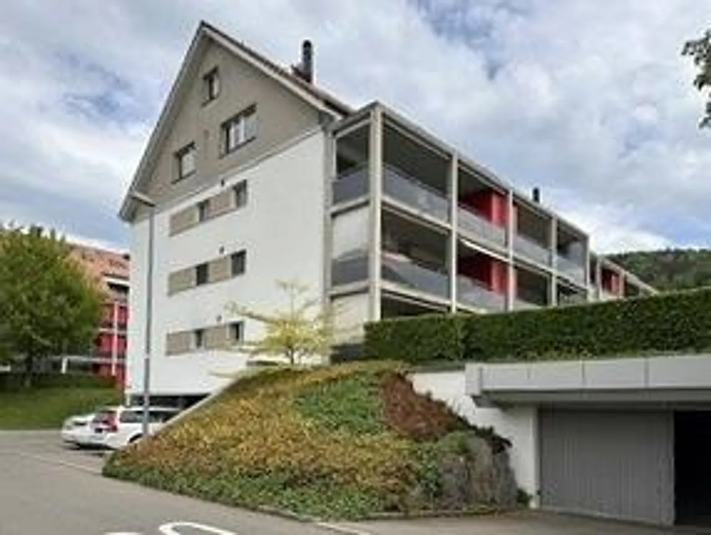 Appartement sous les combles spacieux de 5,5 pièces - Photo 1 sur 17