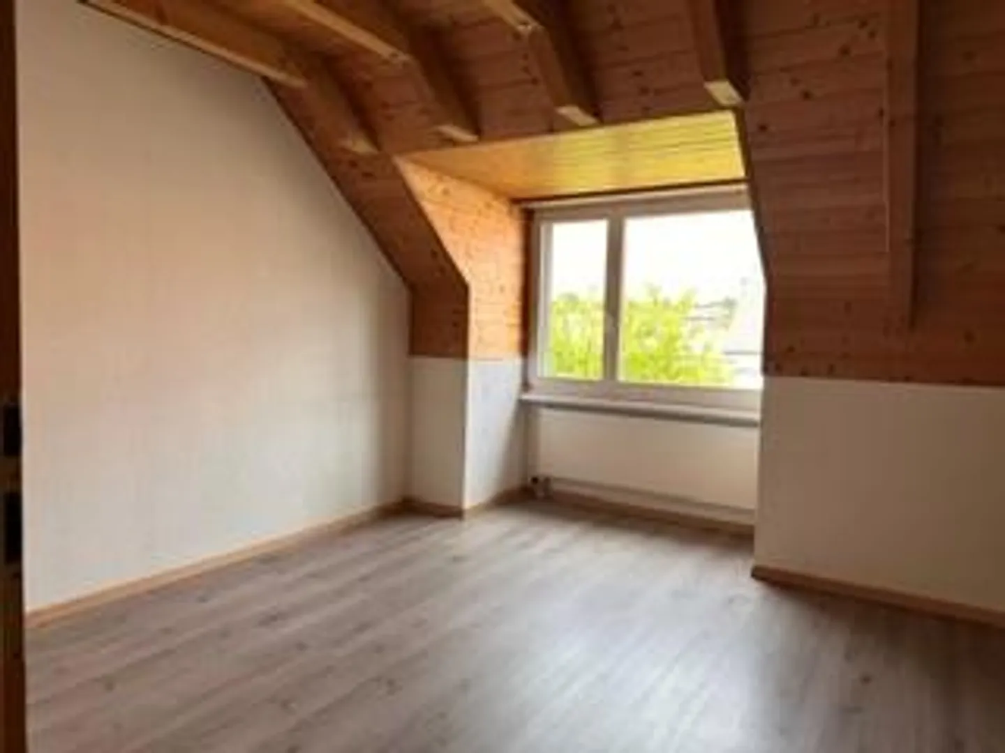 Appartement sous les combles spacieux de 5,5 pièces - Photo 9 sur 17