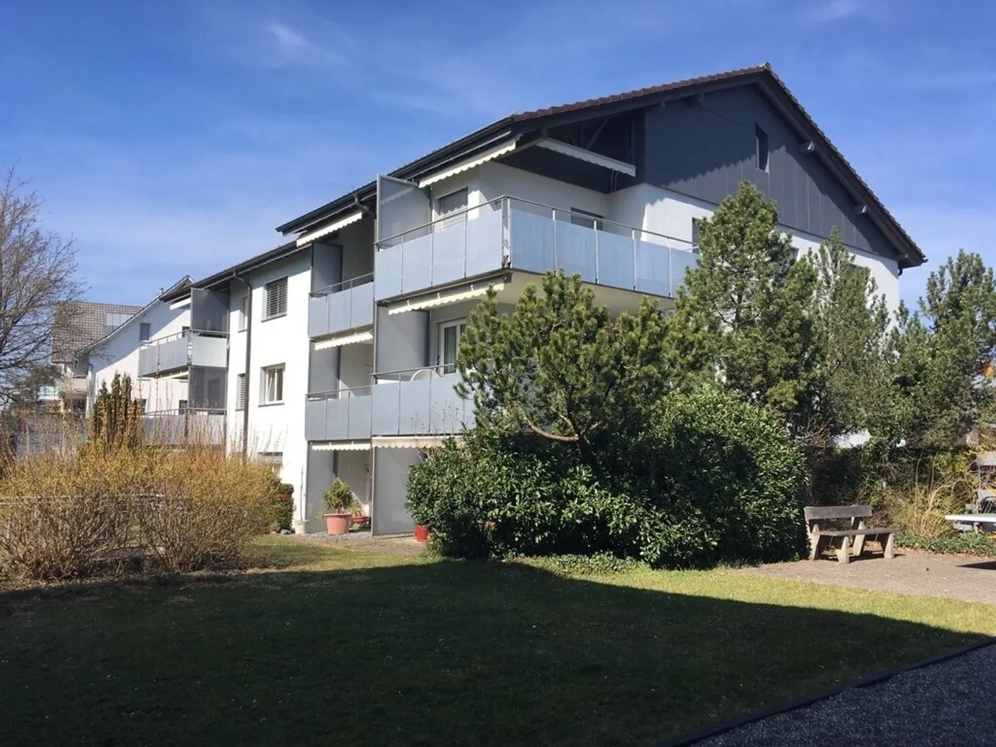 Charming 2.5-room apartment in Fehraltorf - Photo 1 of 7