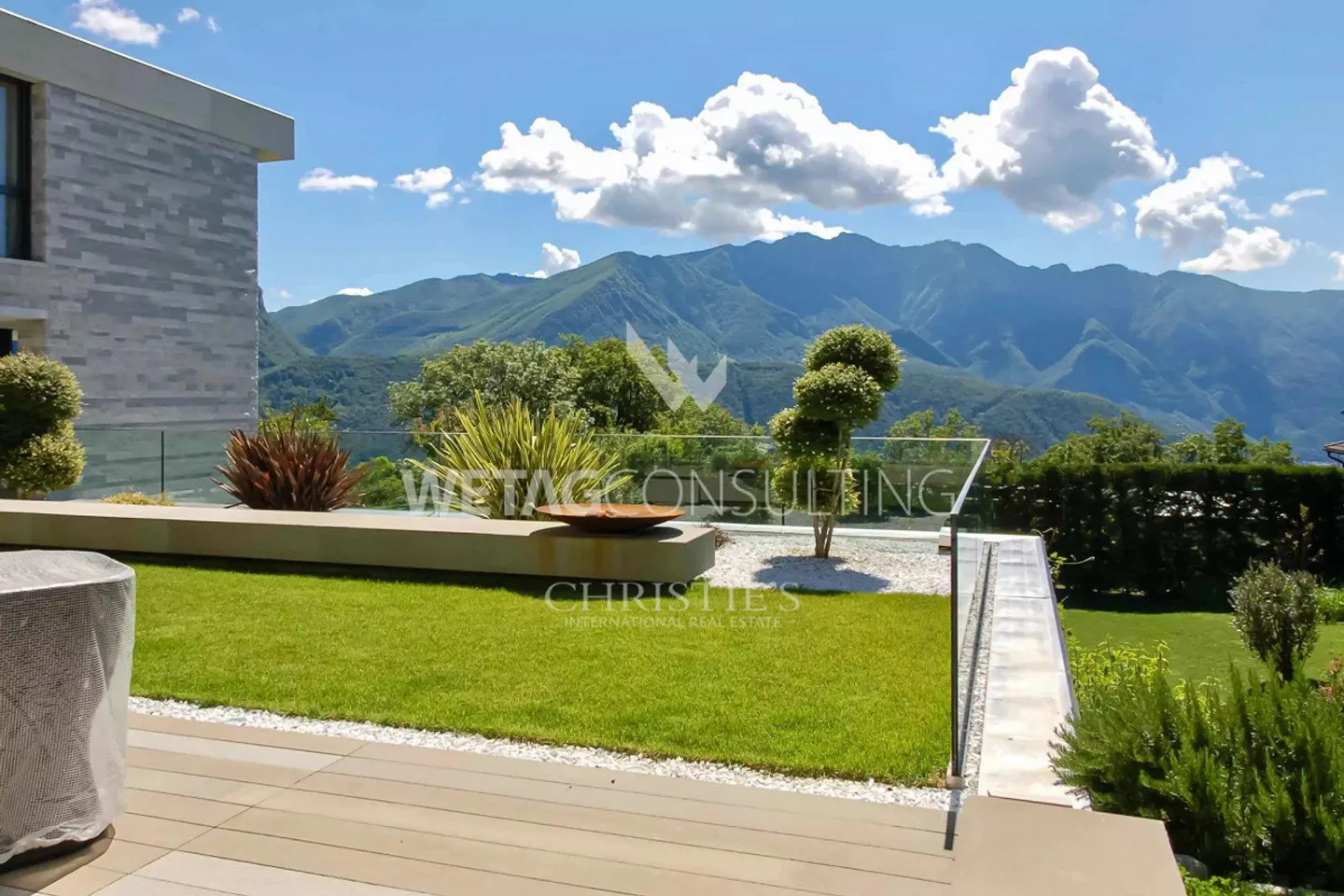 Villa straordinaria in stile contemporaneo con piscina interna e terrazza - Foto 8 di 13
