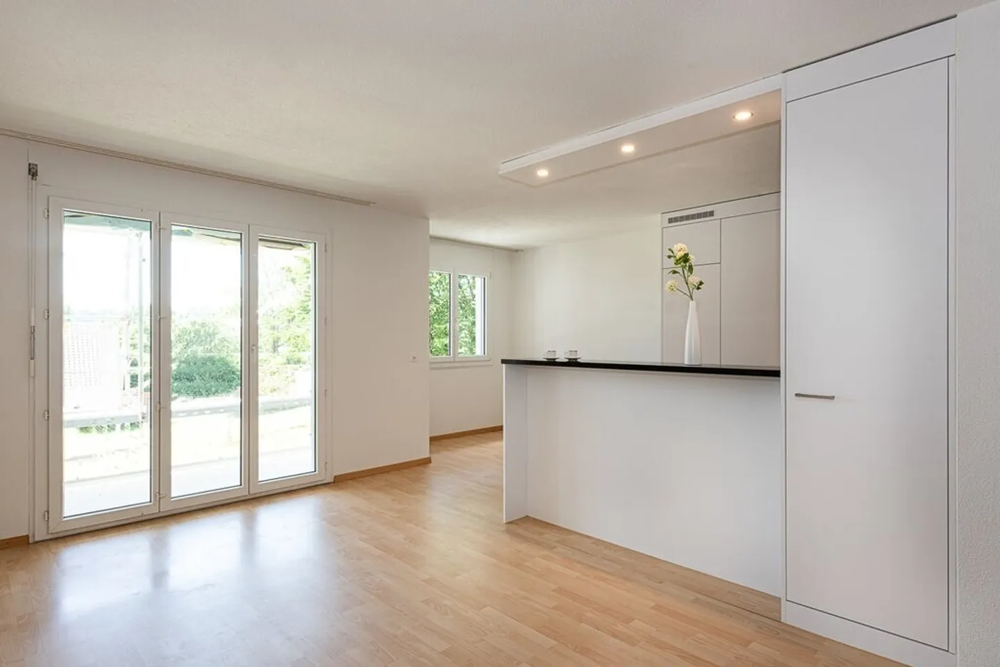 Charming 2.5-room apartment in Fehraltorf - Photo 3 of 7