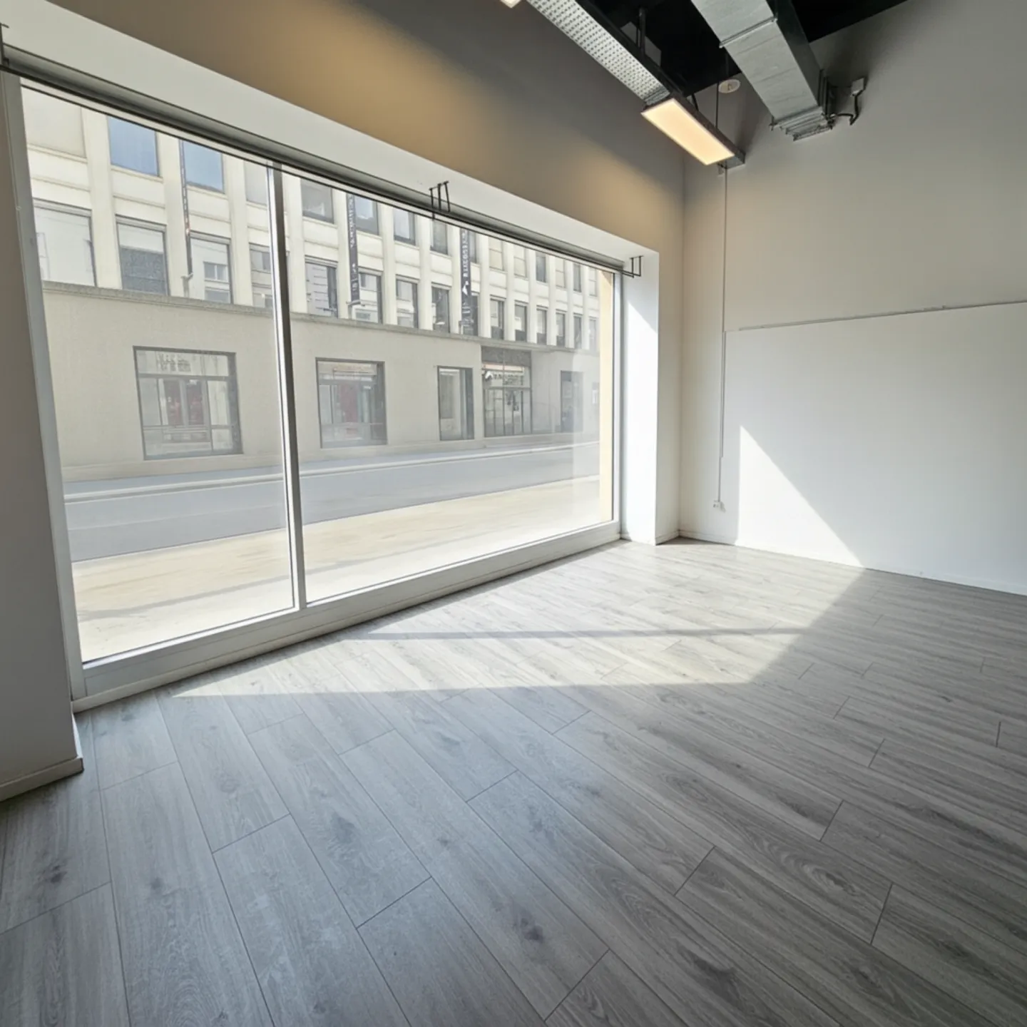 Arcade di 125m2 nel Quartiere del Flon - Foto 1 di 6