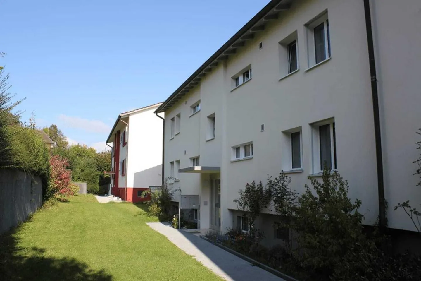 Modern expansion including 1 hobby room + 1 garage box - Photo 8 of 8