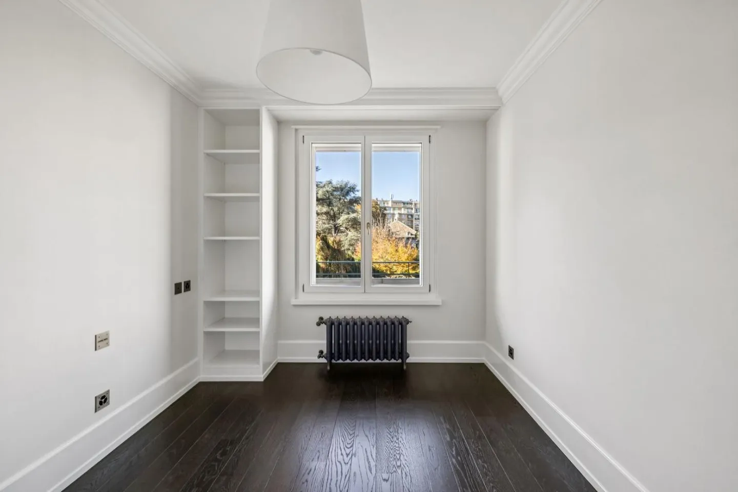 EXCLUSIVITY: Magnificent 6-room apartment with Mont-Blanc and Lake view - Photo 7 of 10