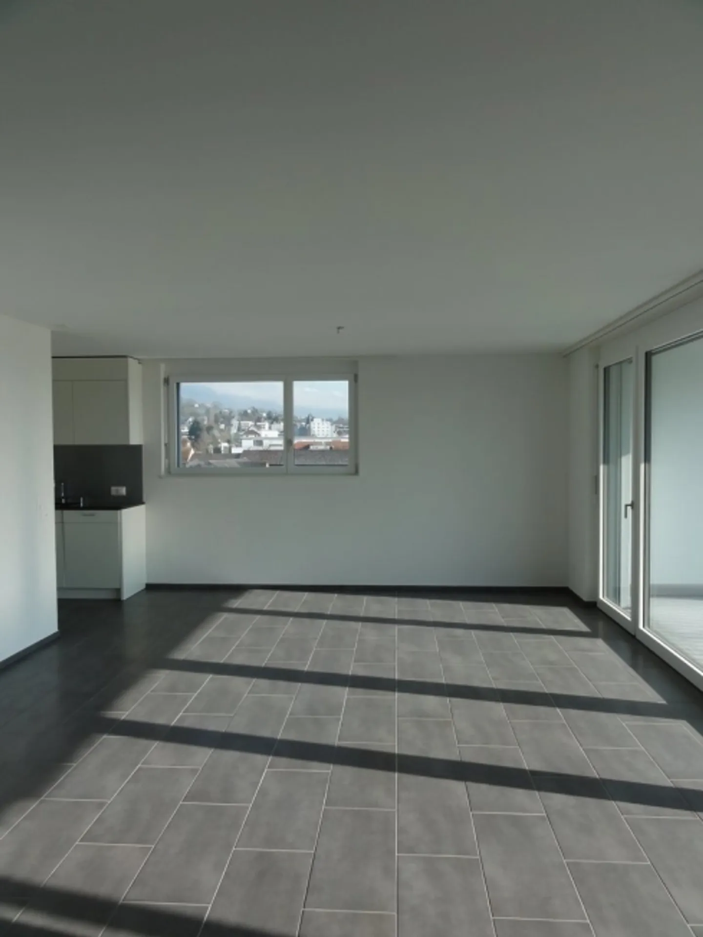 Proche du centre mais encore vert autour de la maison - Photo 3 sur 12