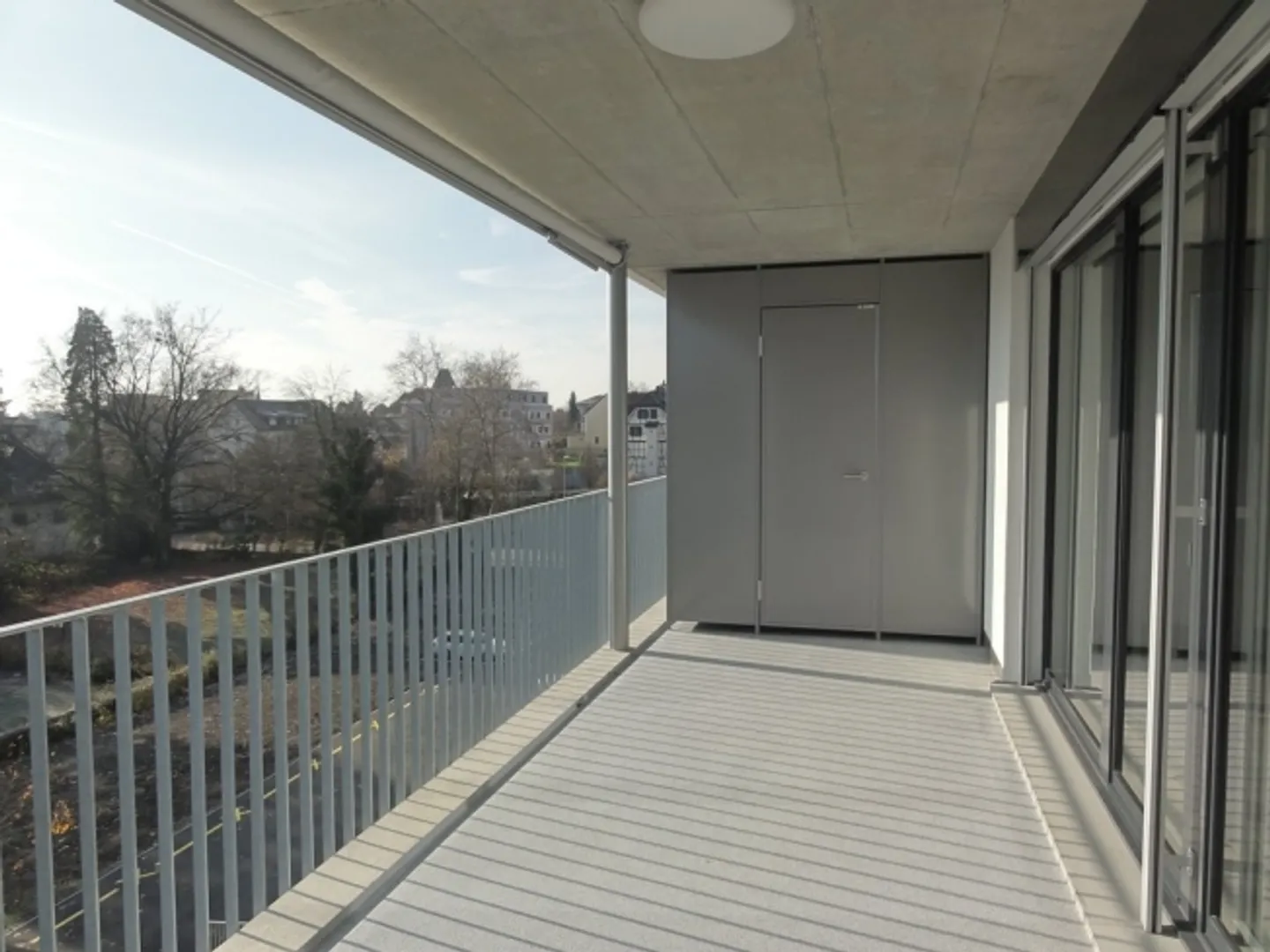 Proche du centre mais encore vert autour de la maison - Photo 5 sur 12