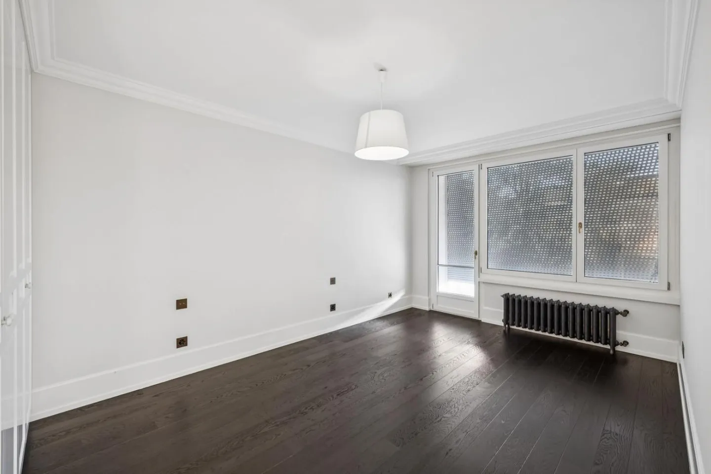 EXCLUSIVITY: Magnificent 6-room apartment with Mont-Blanc and Lake view - Photo 9 of 10