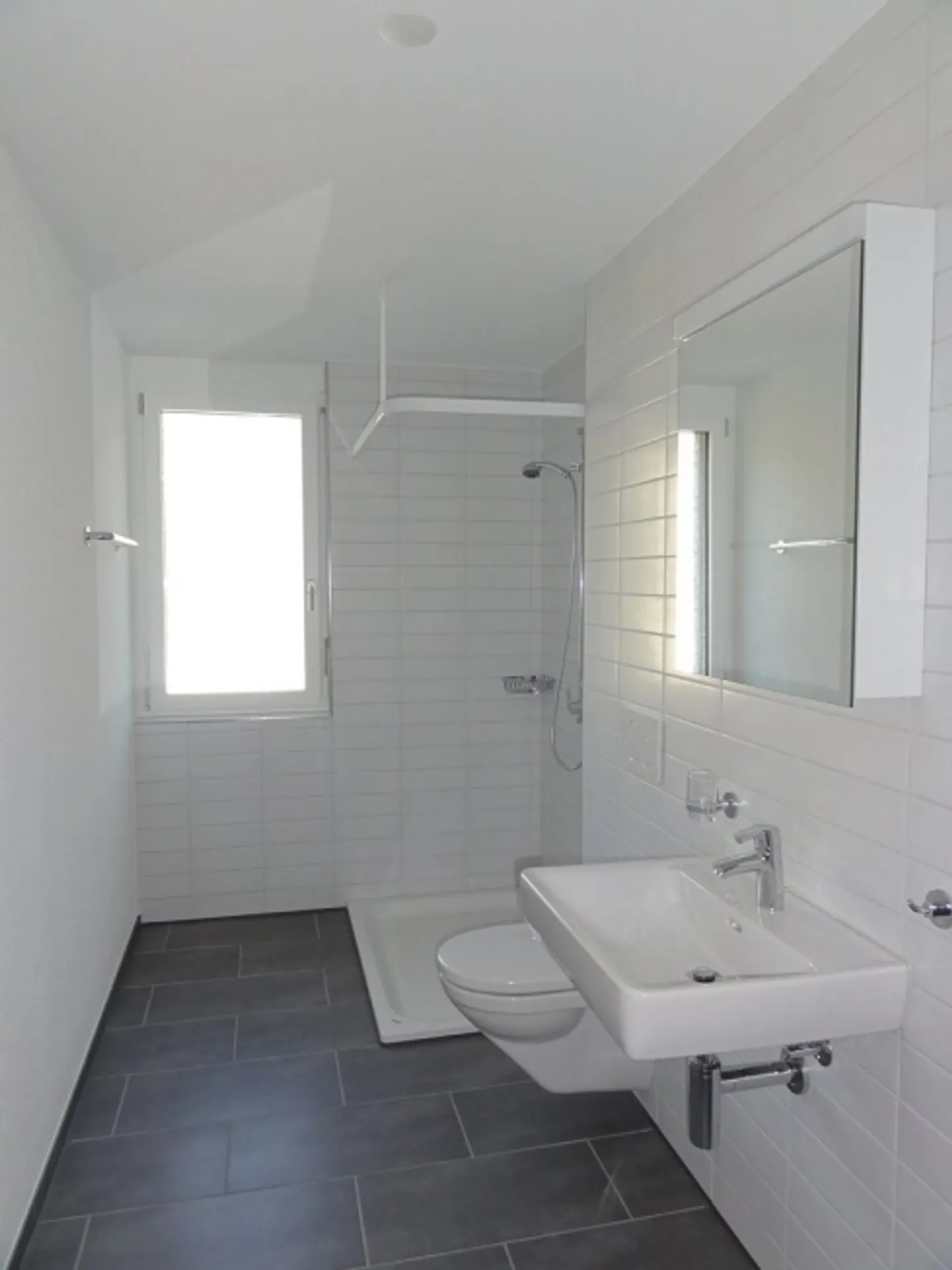 Proche du centre mais encore vert autour de la maison - Photo 7 sur 12