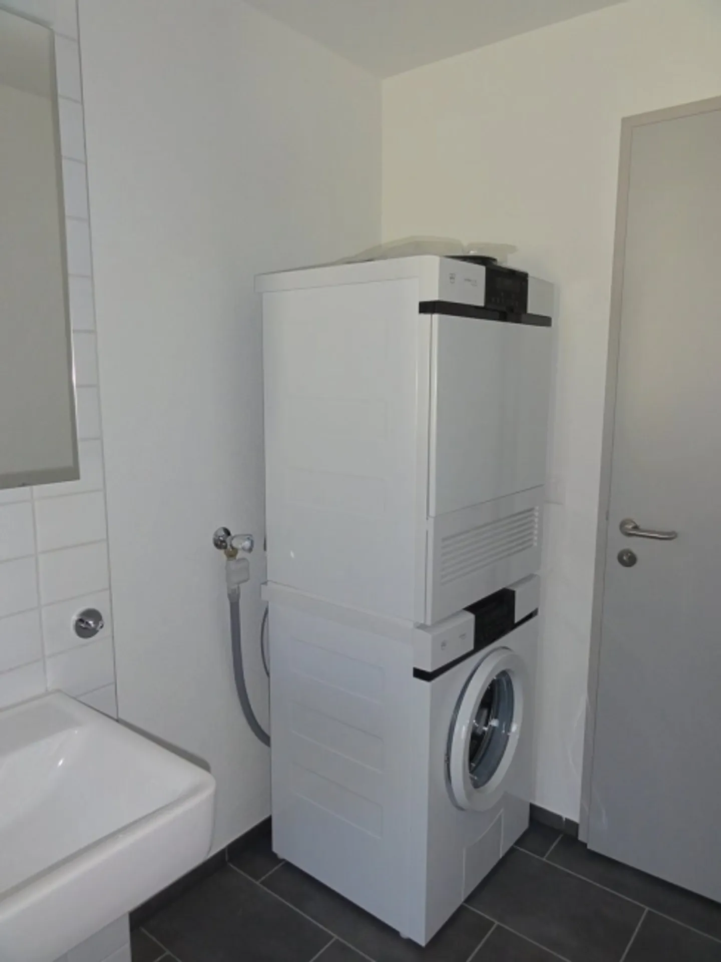 Proche du centre mais encore vert autour de la maison - Photo 8 sur 12