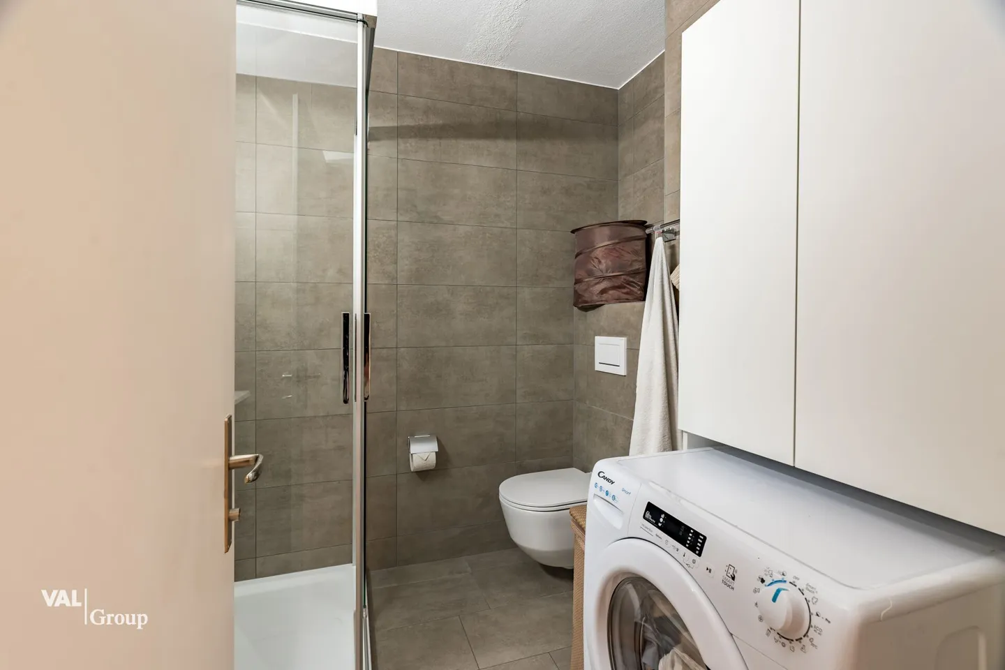 Appartement spacieux de 4,5 pièces dans un emplacement prisé à Visp - lumineux, bien entretenu et central - Photo 10 sur 15