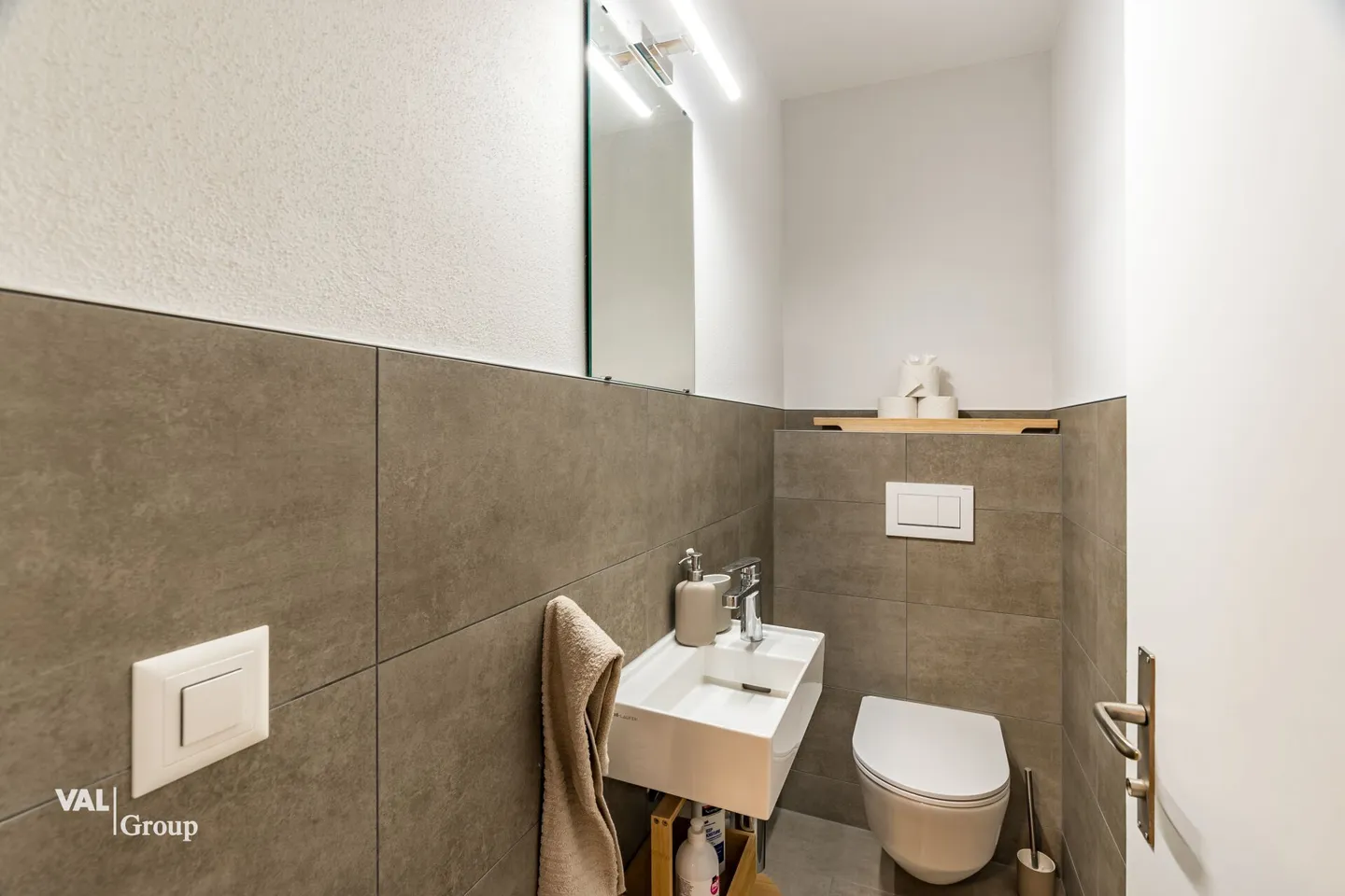 Appartement spacieux de 4,5 pièces dans un emplacement prisé à Visp - lumineux, bien entretenu et central - Photo 11 sur 15