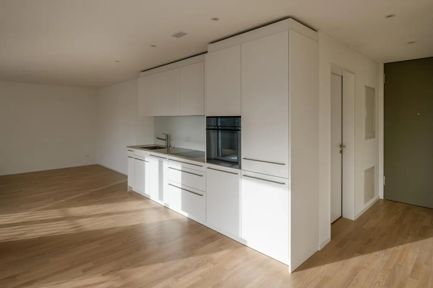 ***grosser Balkon***zentral und viel Komfort*** Baujahr 20 - Foto 2 von 8