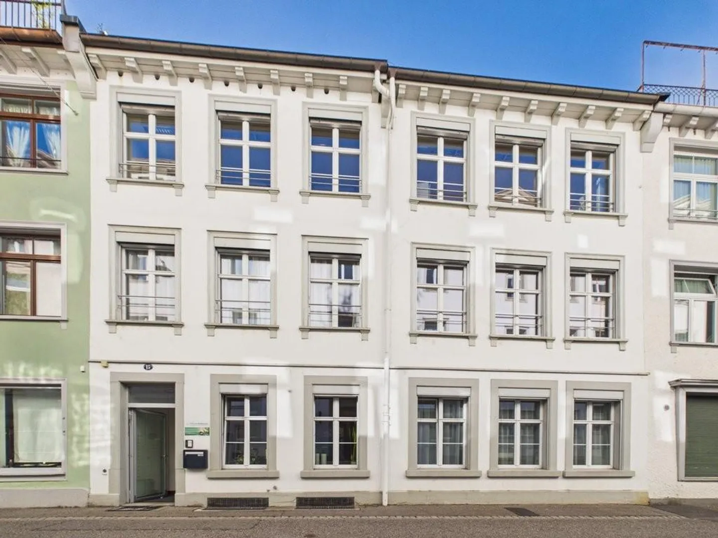 Commercial House Central and Quiet - Photo 1 of 12