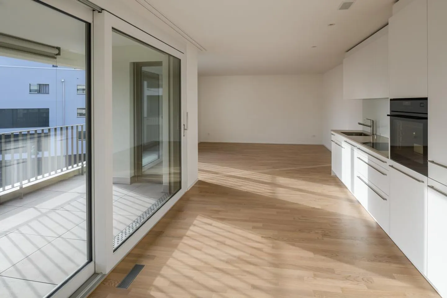 ***grosser Balkon***zentral und viel Komfort*** Baujahr 20 - Foto 3 von 8