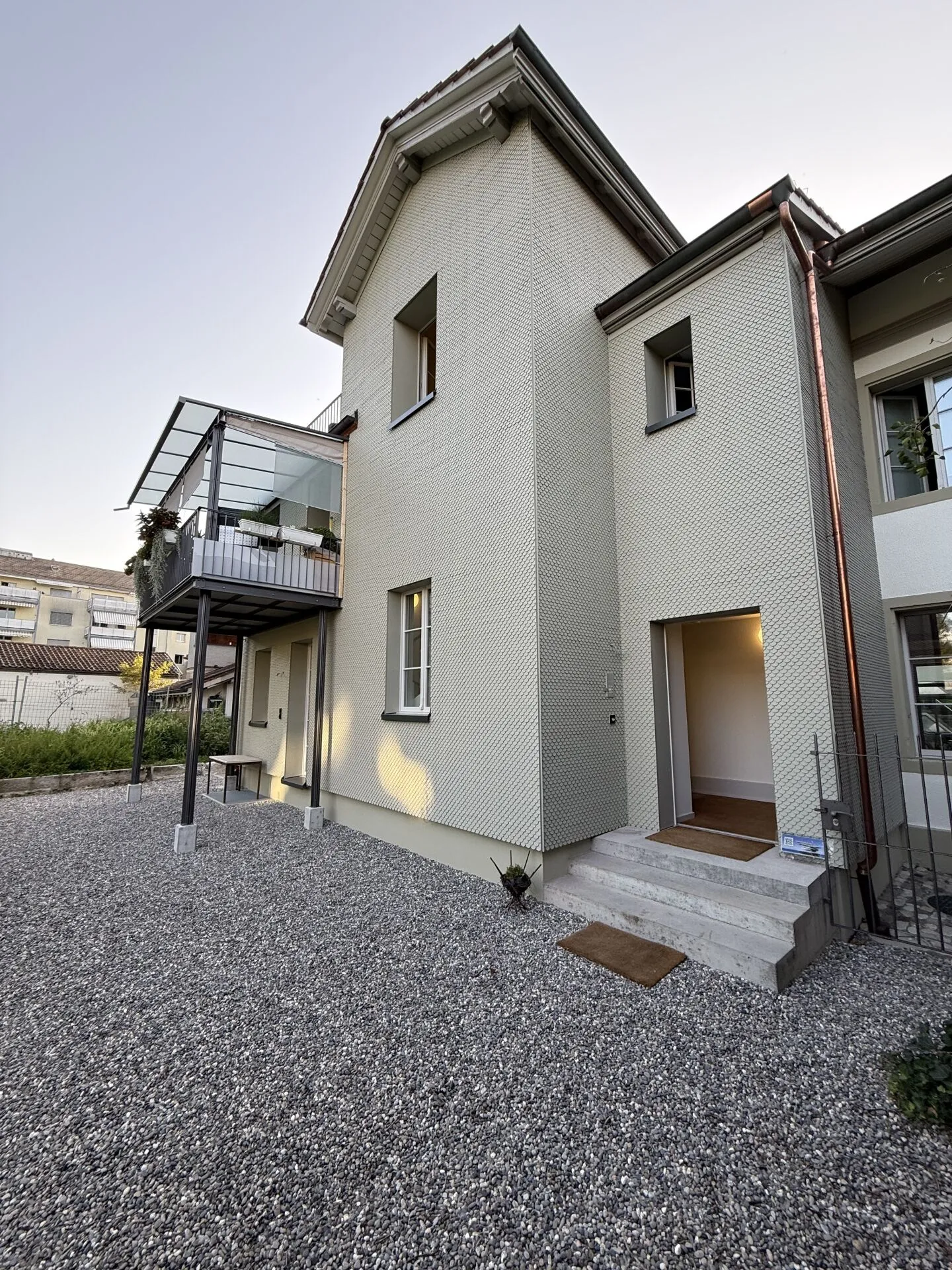 Appartamento d'epoca parzialmente ristrutturato di 4 1/2 locali, 2° piano in un'oasi verde nel centro - Foto 13 di 13