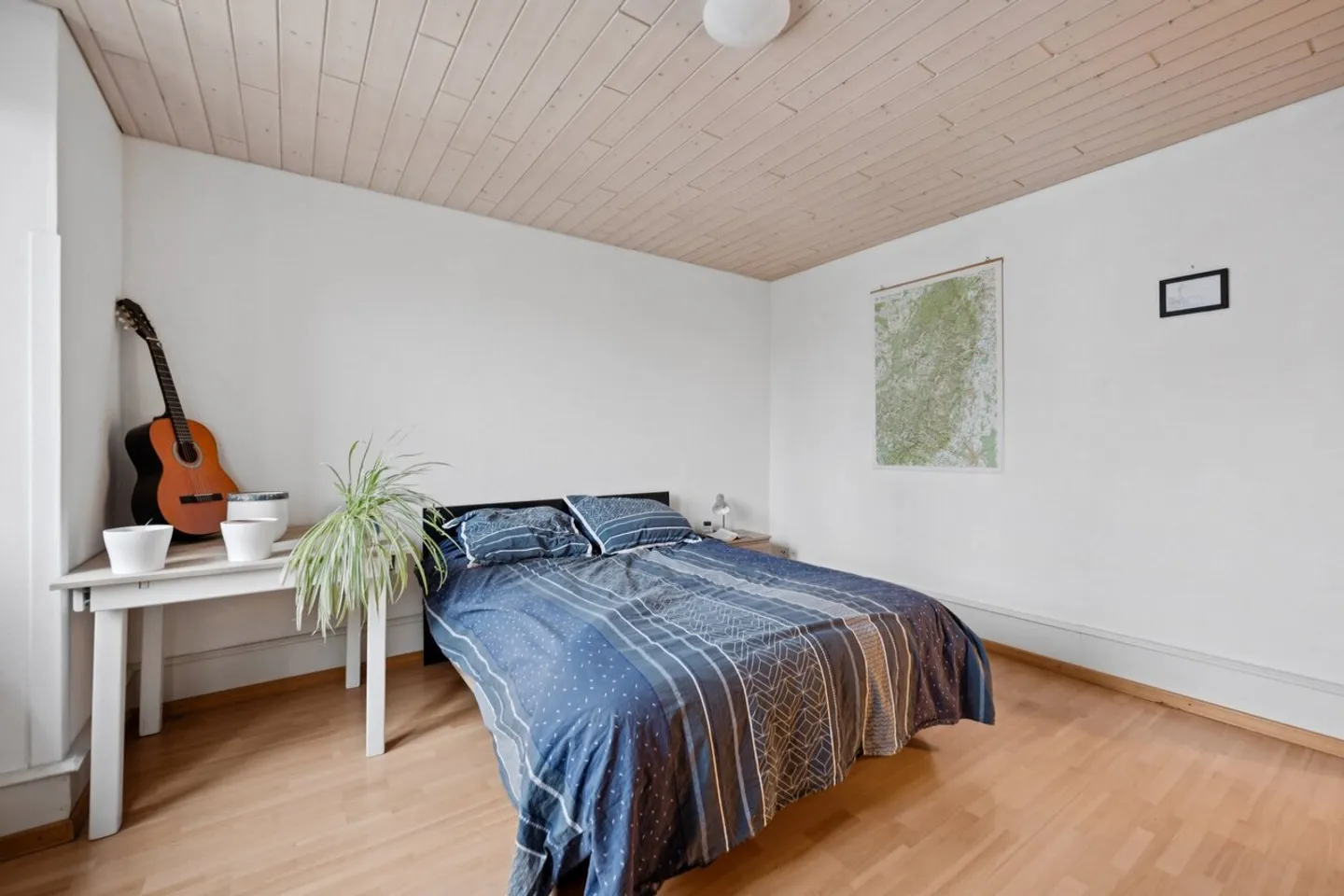 Investment property with three residential units and potential in a prime location - Photo 6 of 11