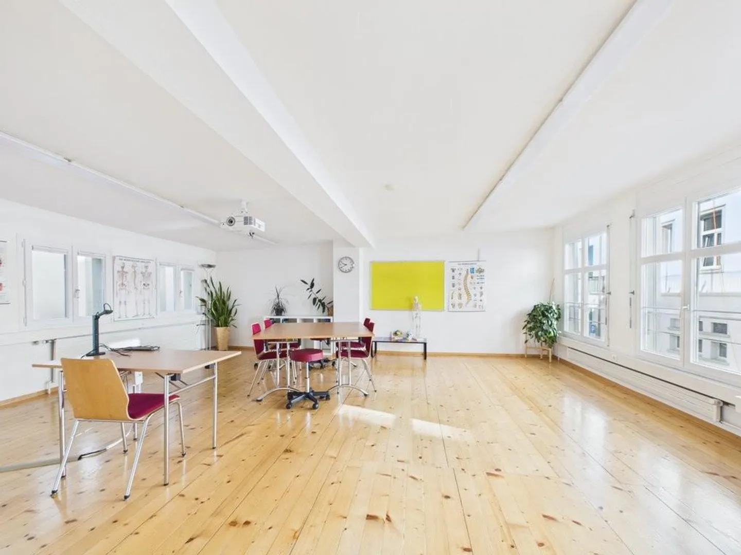 Commercial House Central and Quiet - Photo 8 of 12