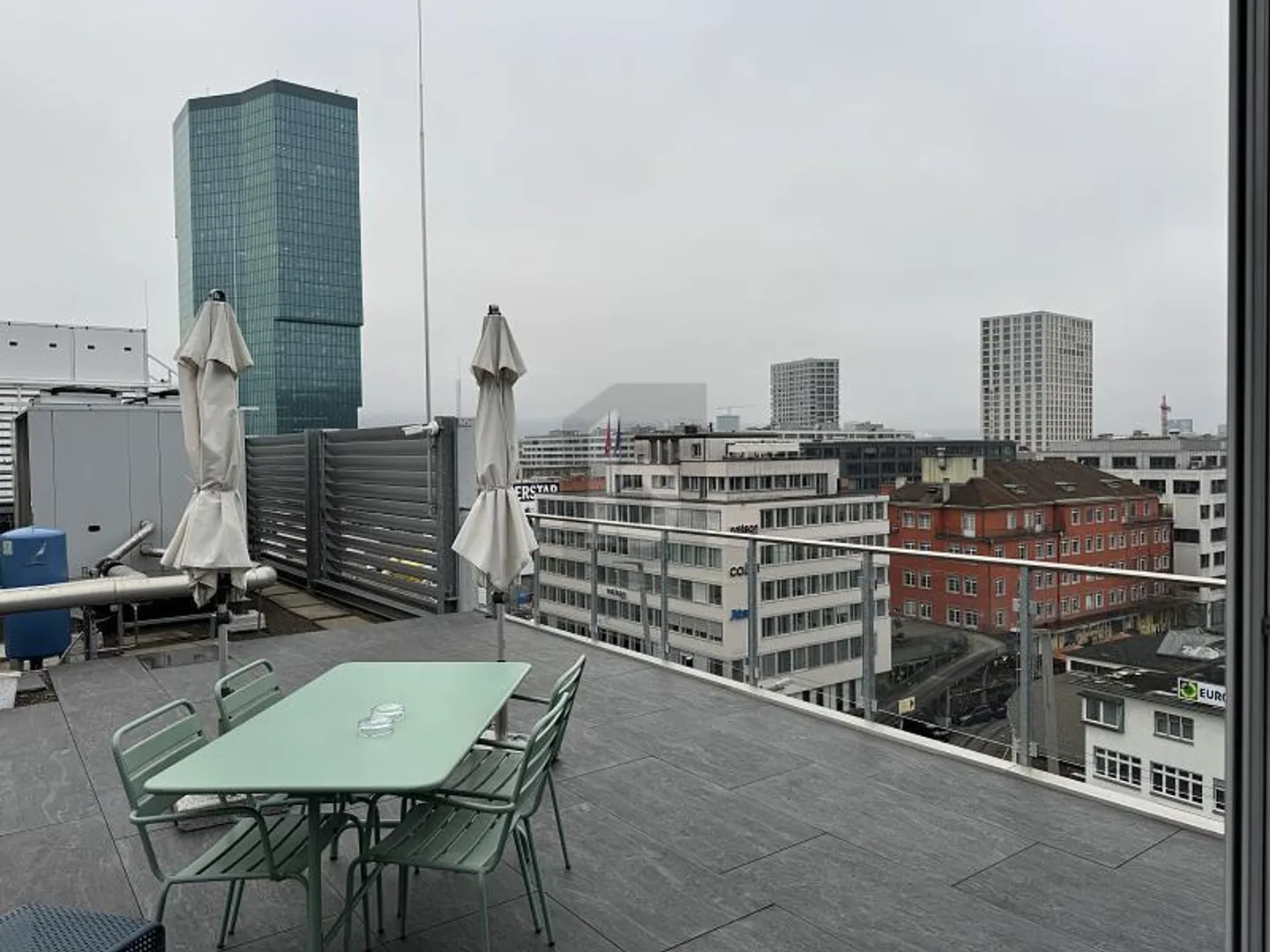 Helles Büro mit Dachterrasse - Foto 2 von 6