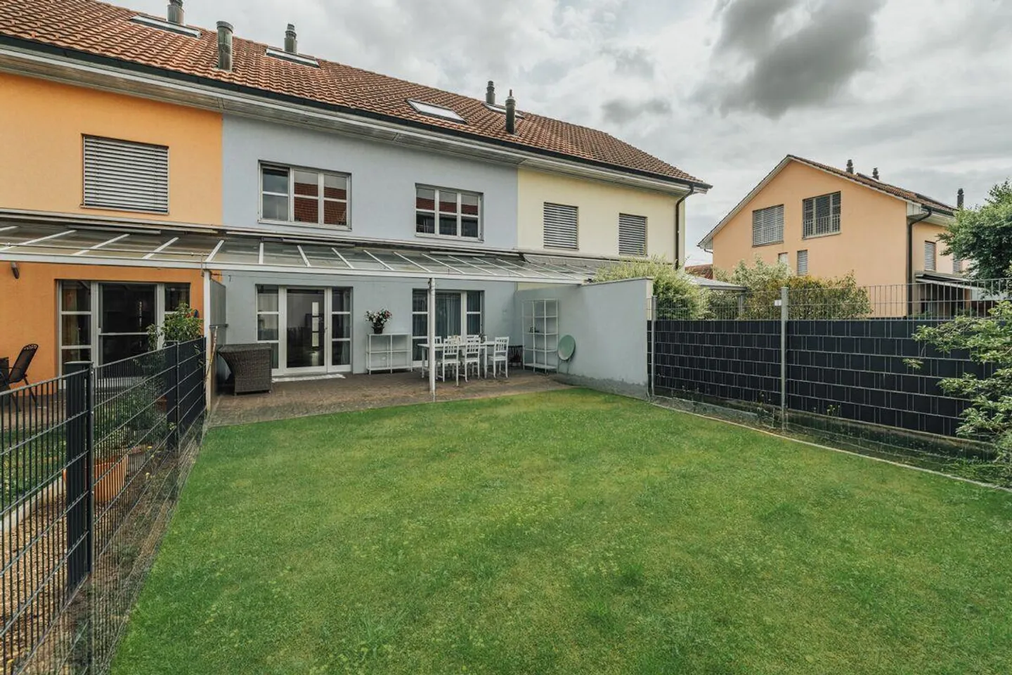 Casa unifamiliare con giardino - Foto 4 di 23