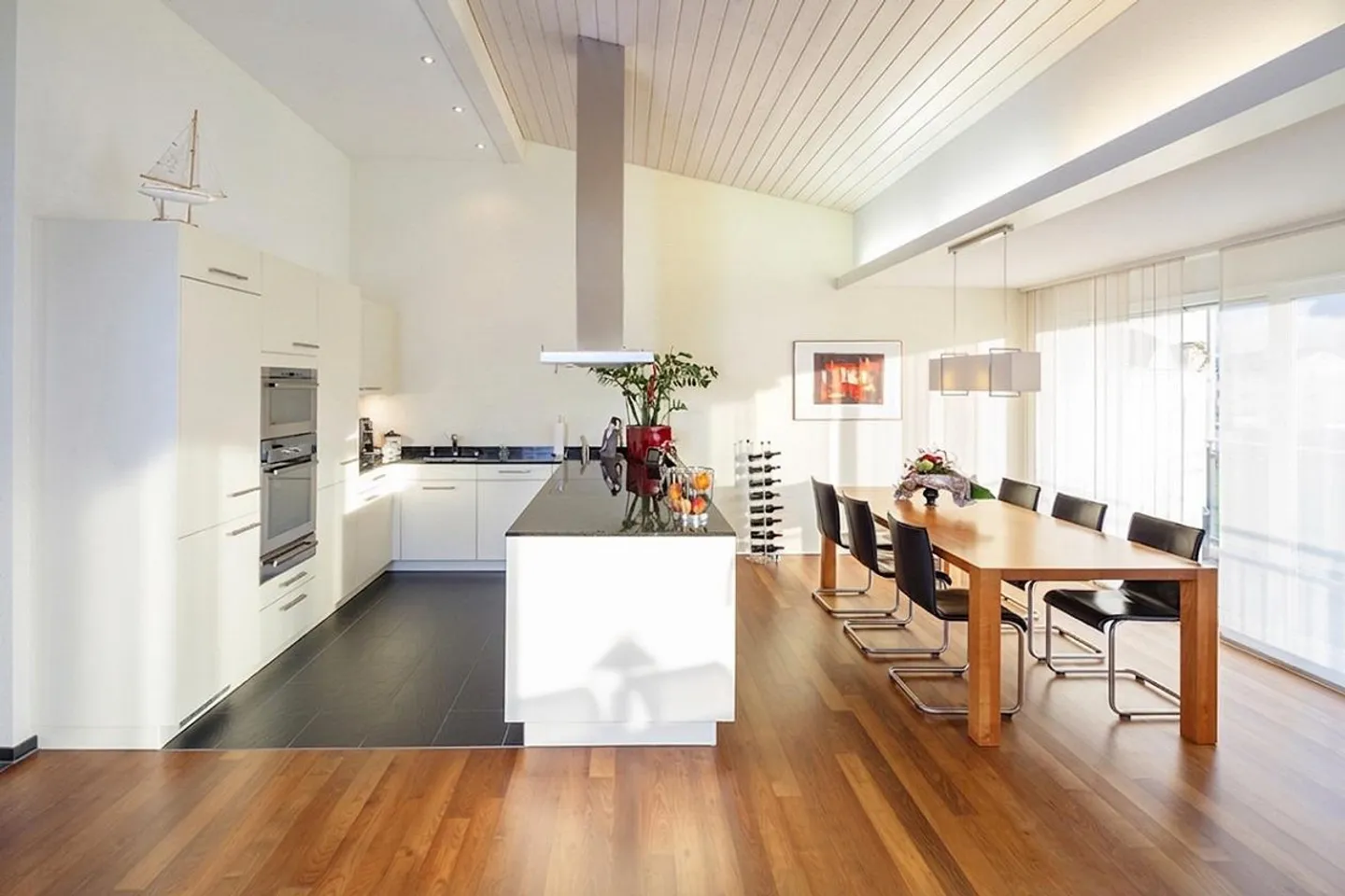 Moderne Attikawohnung in Tübach - Foto 1 von 12