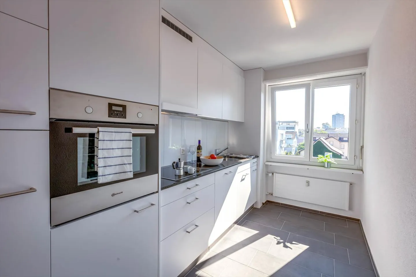 Ottimo appartamento singolo con balcone - Foto 2 di 4