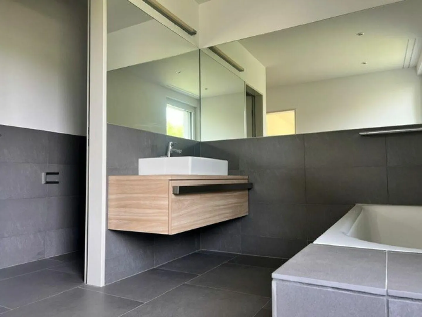 Moderne Gartenwohnung in Aarau - Foto 5 von 11