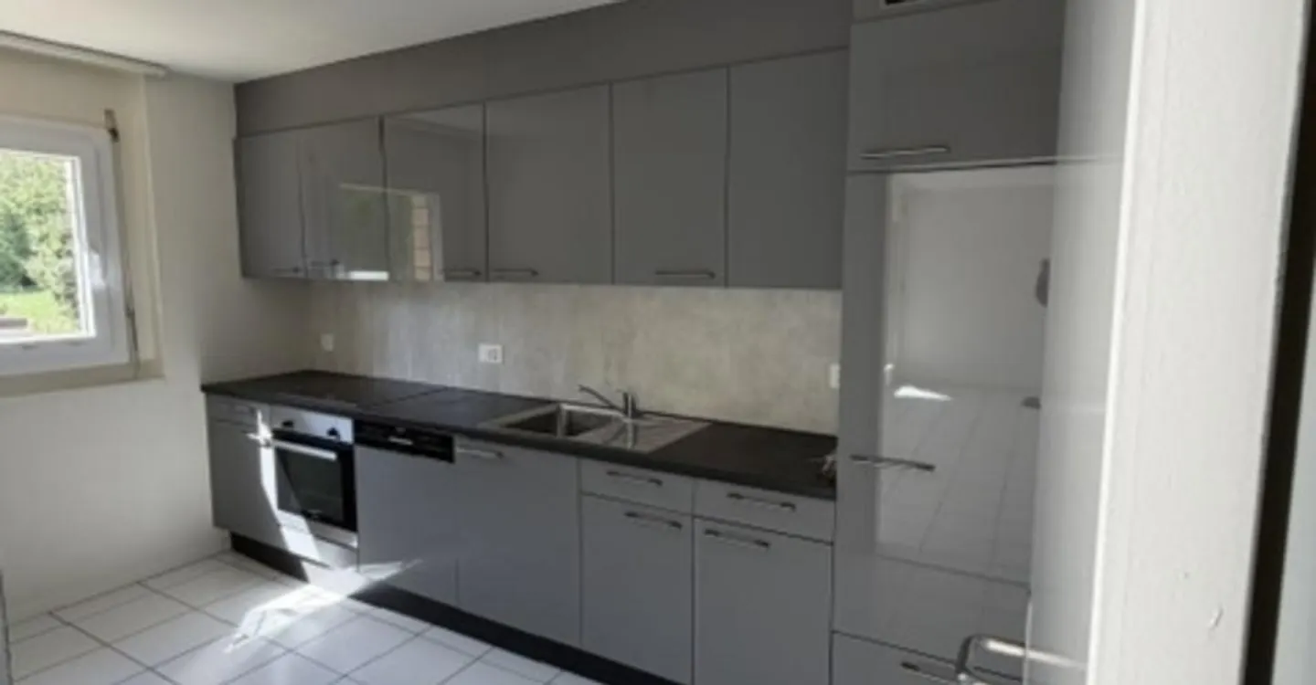 Appartement Rénové à Cressier - Photo 1 sur 18