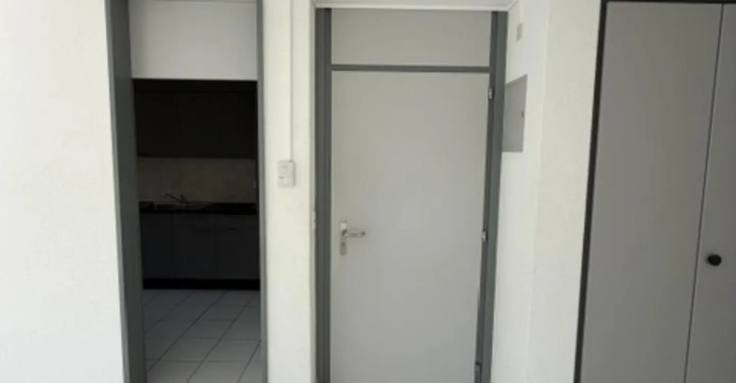 Appartement Rénové à Cressier - Photo 3 sur 18