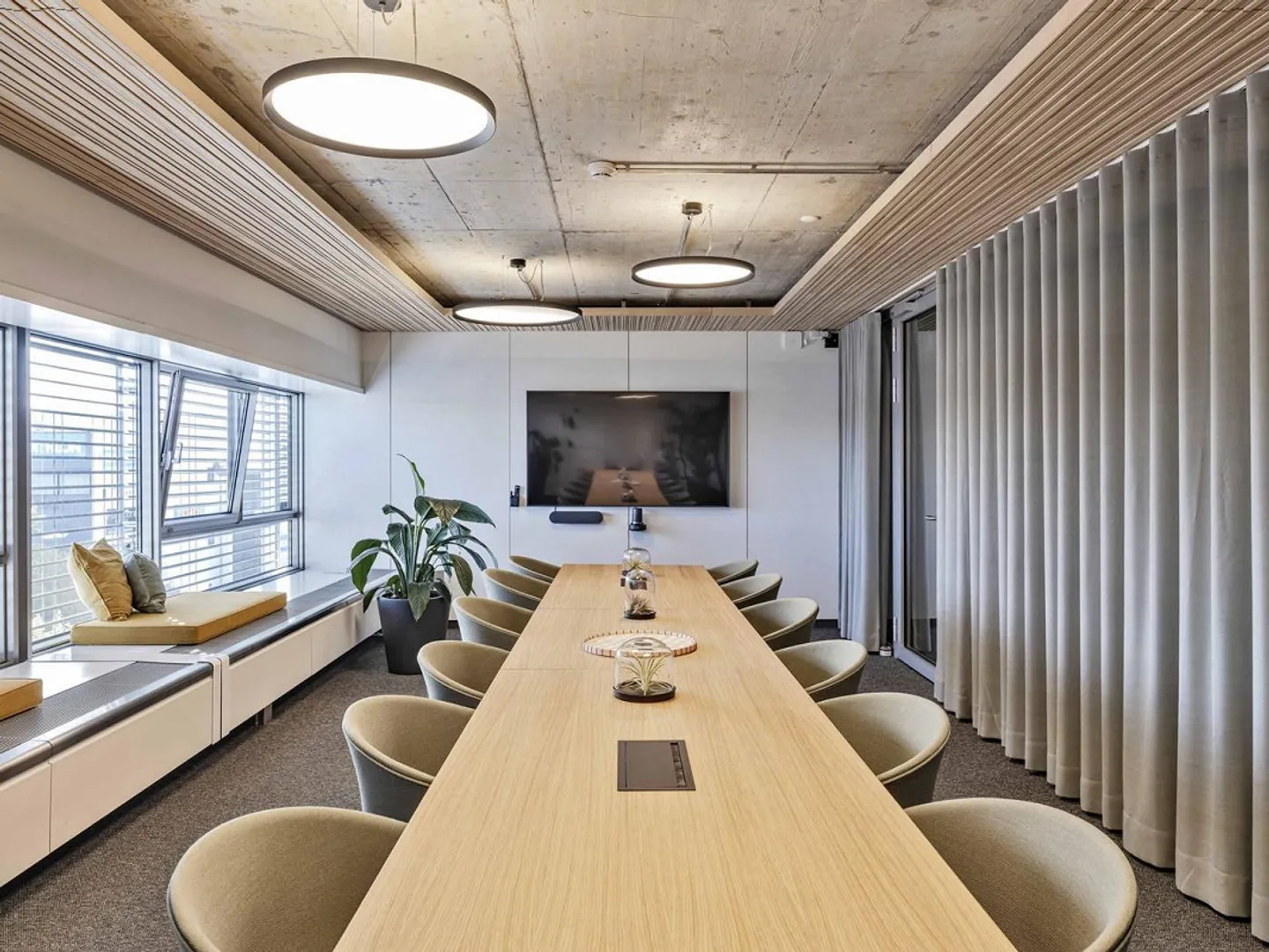 KOWERK in Dietlikon - Trendy Workplace for SMEs and Start-Ups - Photo 4 of 12