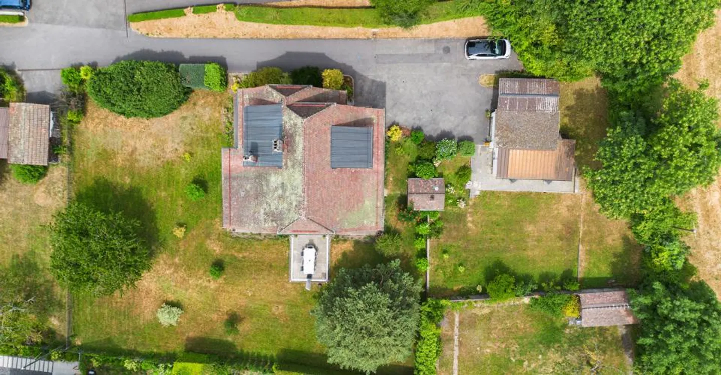 Chailly - 9-room house with large garden - Photo 11 of 11