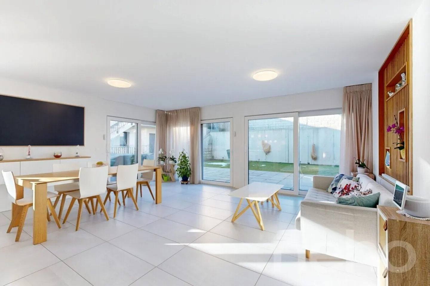 Villa contemporaine avec jardin - Photo 4 sur 12