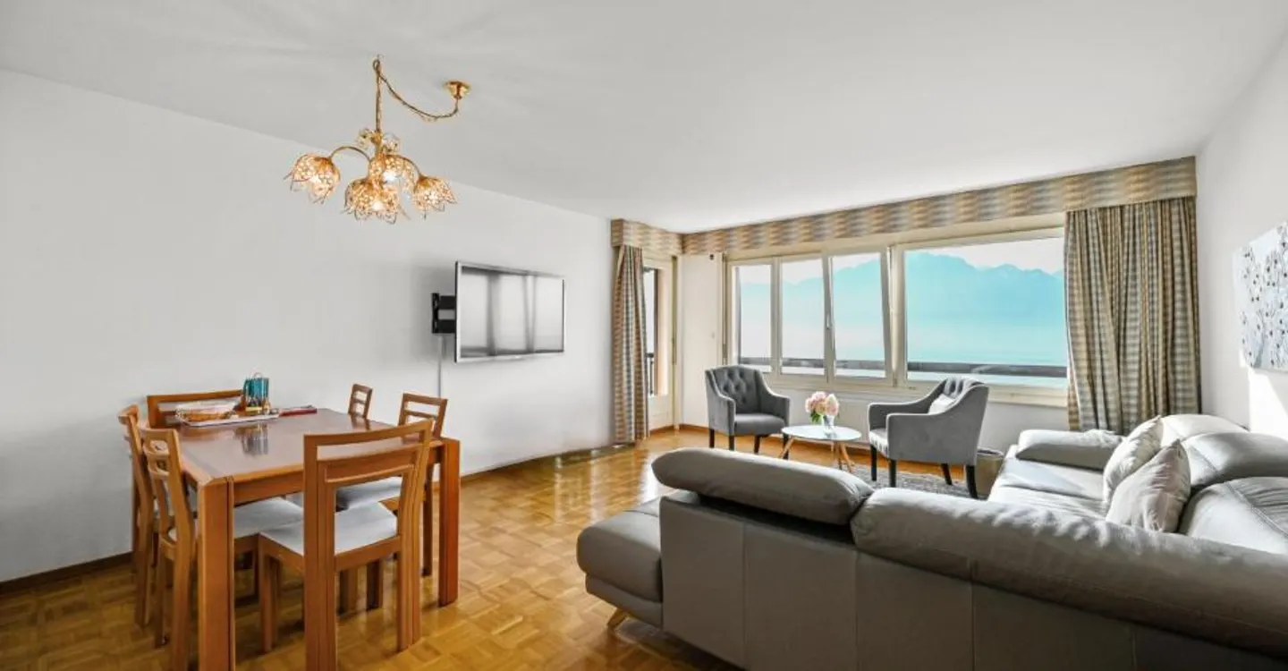 MONTREUX - SPAZIOSO APPARTAMENTO 4.5 CON VISTA IMPRENDIBILE - Foto 3 di 11