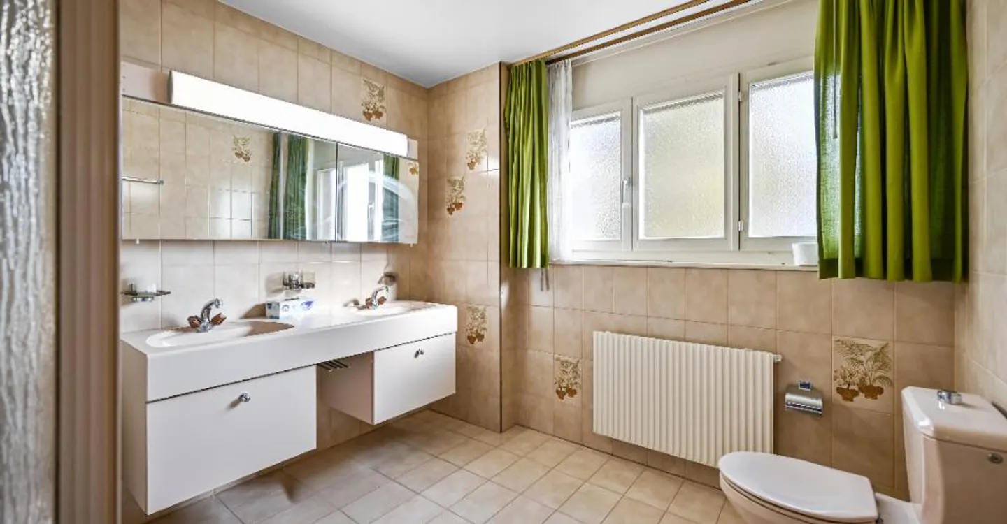 MONTREUX - SPAZIOSO APPARTAMENTO 4.5 CON VISTA IMPRENDIBILE - Foto 10 di 11