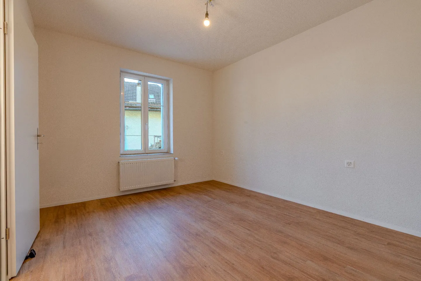 Exclusive single-family house with direct access to the Aare in Aarburg - Photo 4 of 29