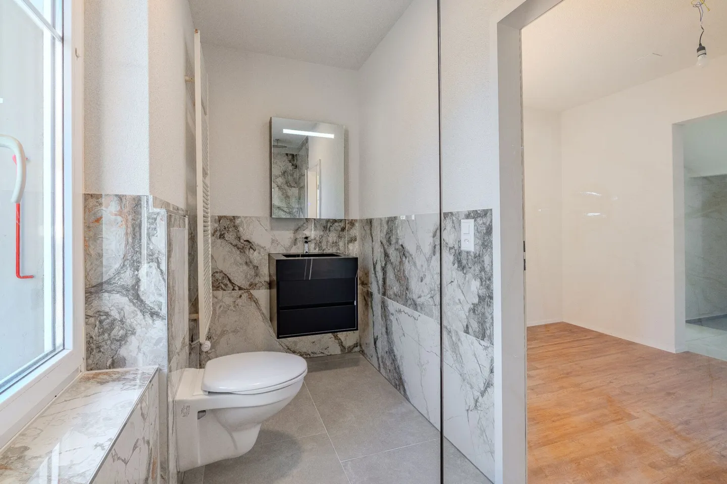 Exclusive single-family house with direct access to the Aare in Aarburg - Photo 7 of 29