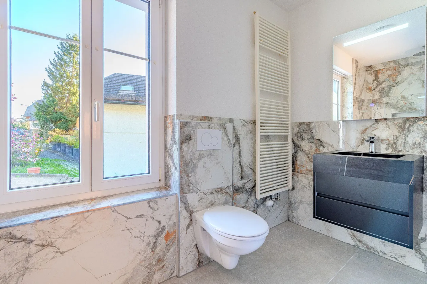 Exclusive single-family house with direct access to the Aare in Aarburg - Photo 8 of 29