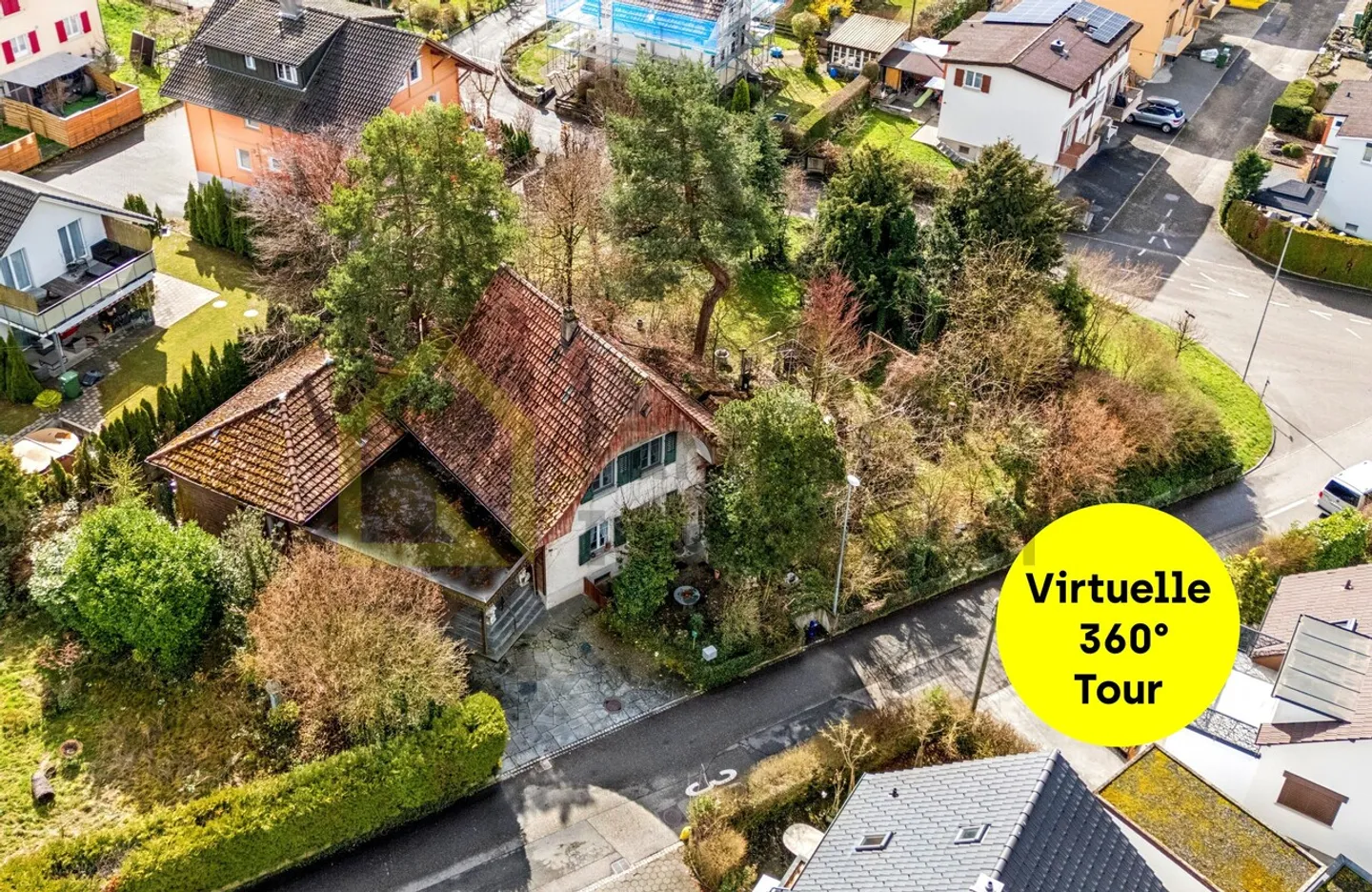 Grande oggetto per amanti con giardino idilliaco - Foto 1 di 19