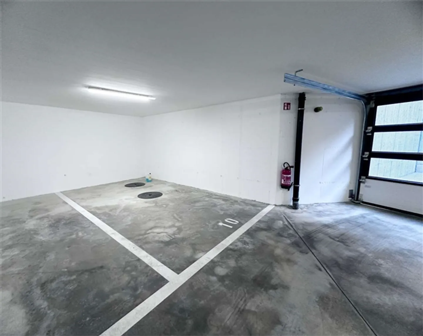 Investment in a modern new building with exclusive parking space - Photo 3 of 5