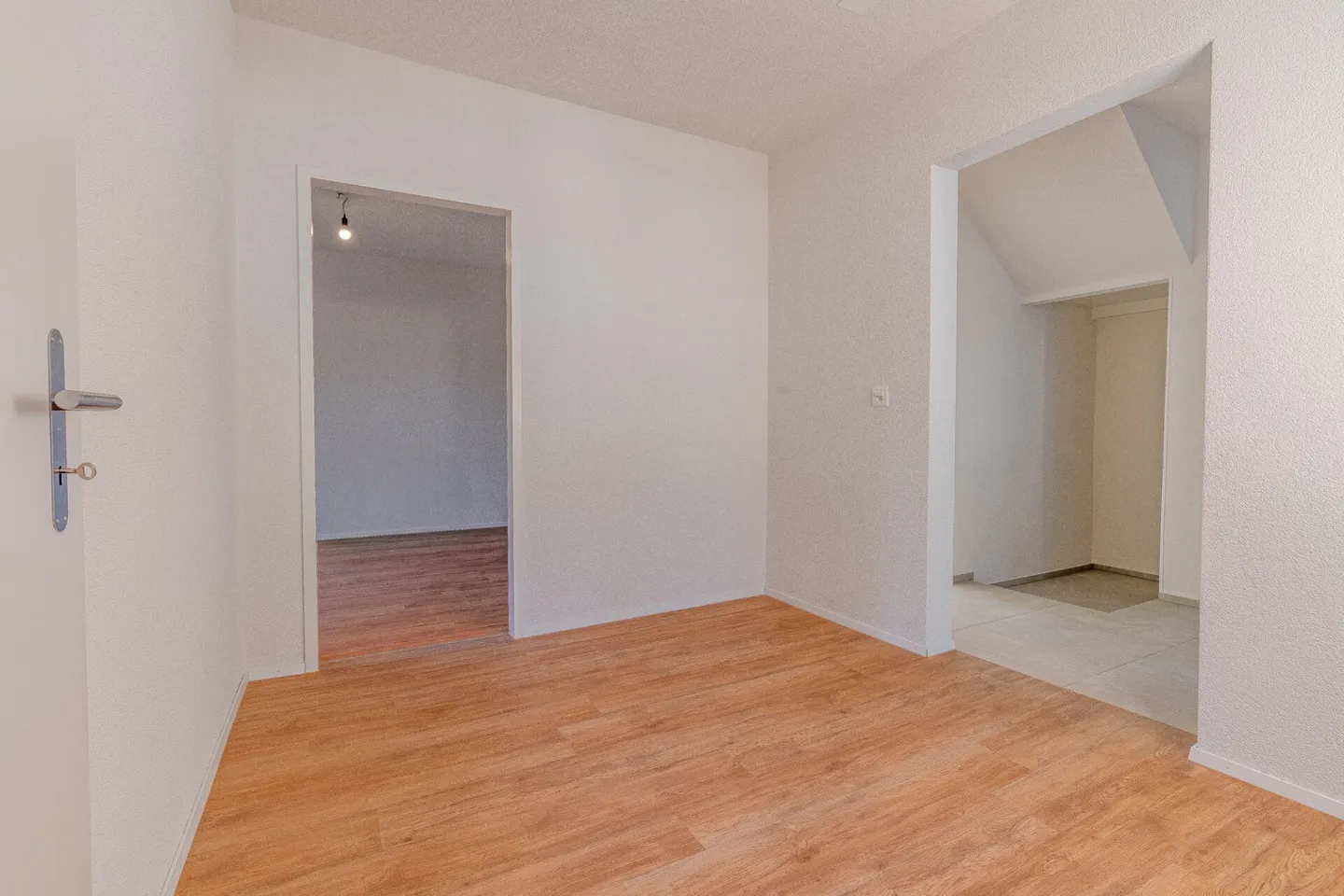 Exclusive single-family house with direct access to the Aare in Aarburg - Photo 11 of 29