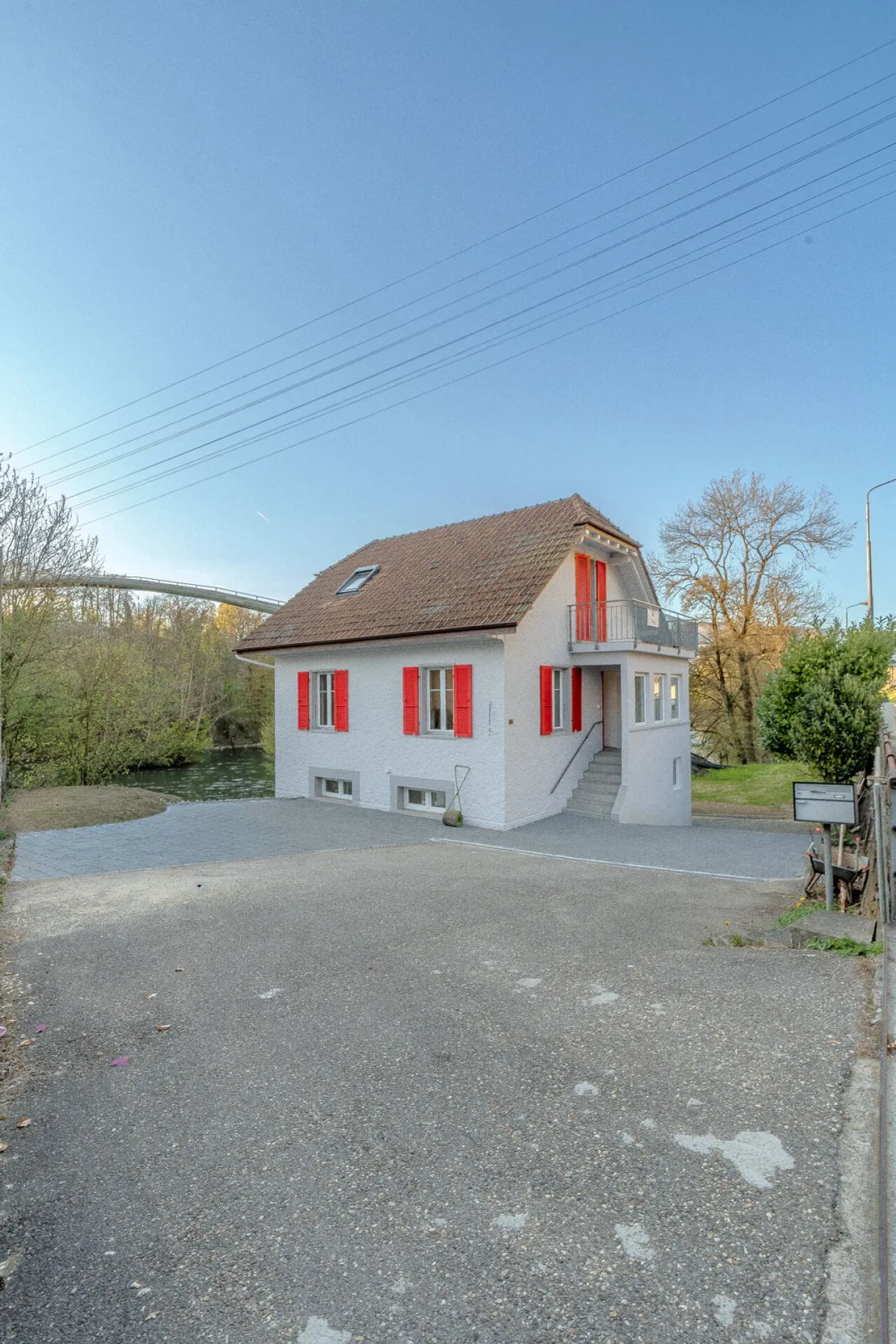 Exclusive single-family house with direct access to the Aare in Aarburg - Photo 12 of 29