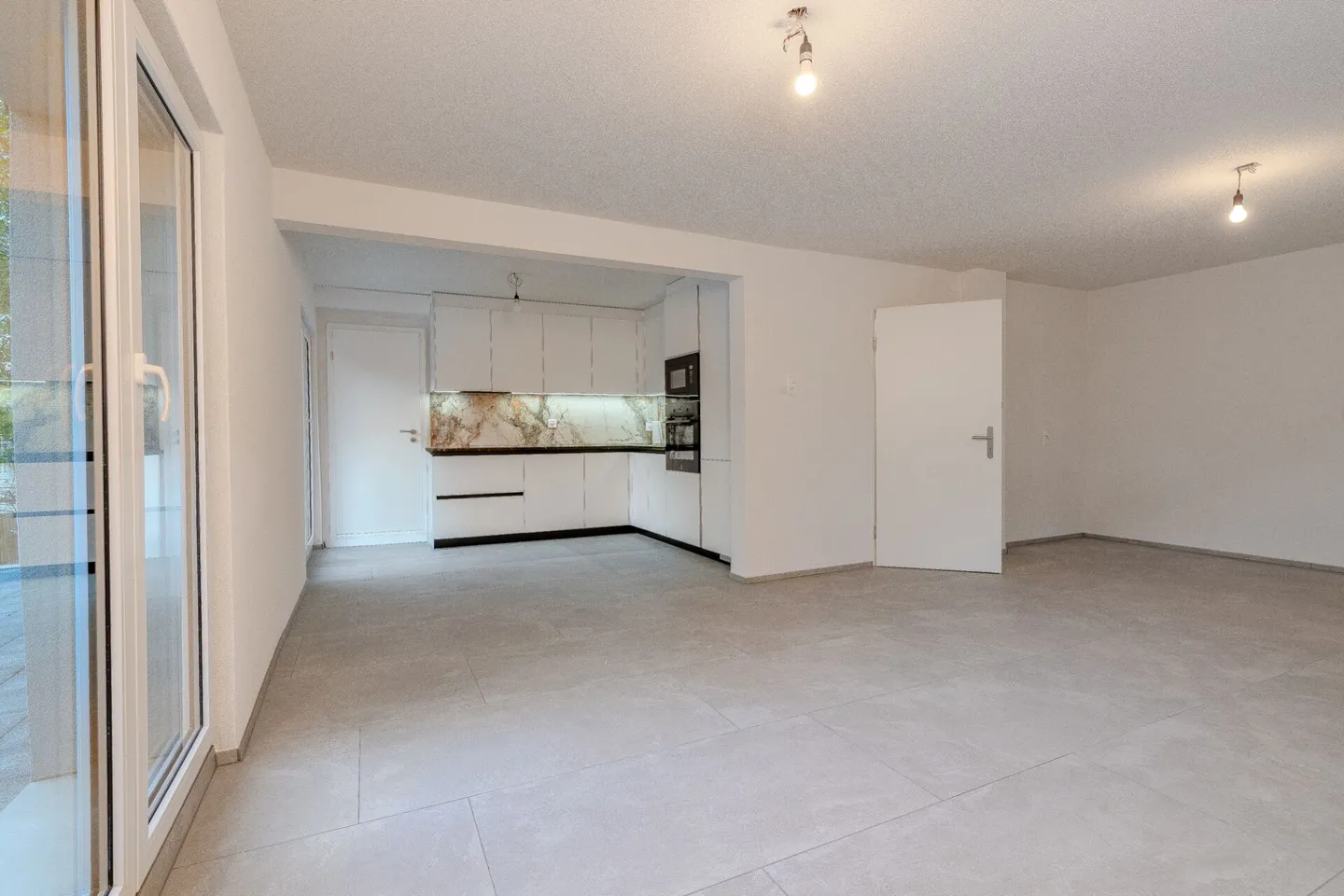 Exclusive single-family house with direct access to the Aare in Aarburg - Photo 17 of 29