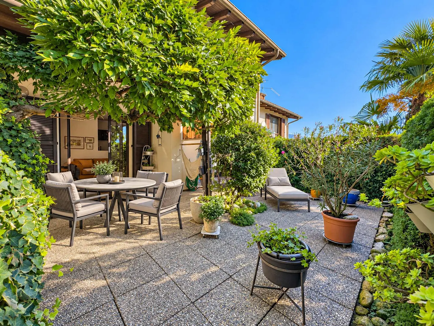 Charming House with Garden - Photo 1 of 20