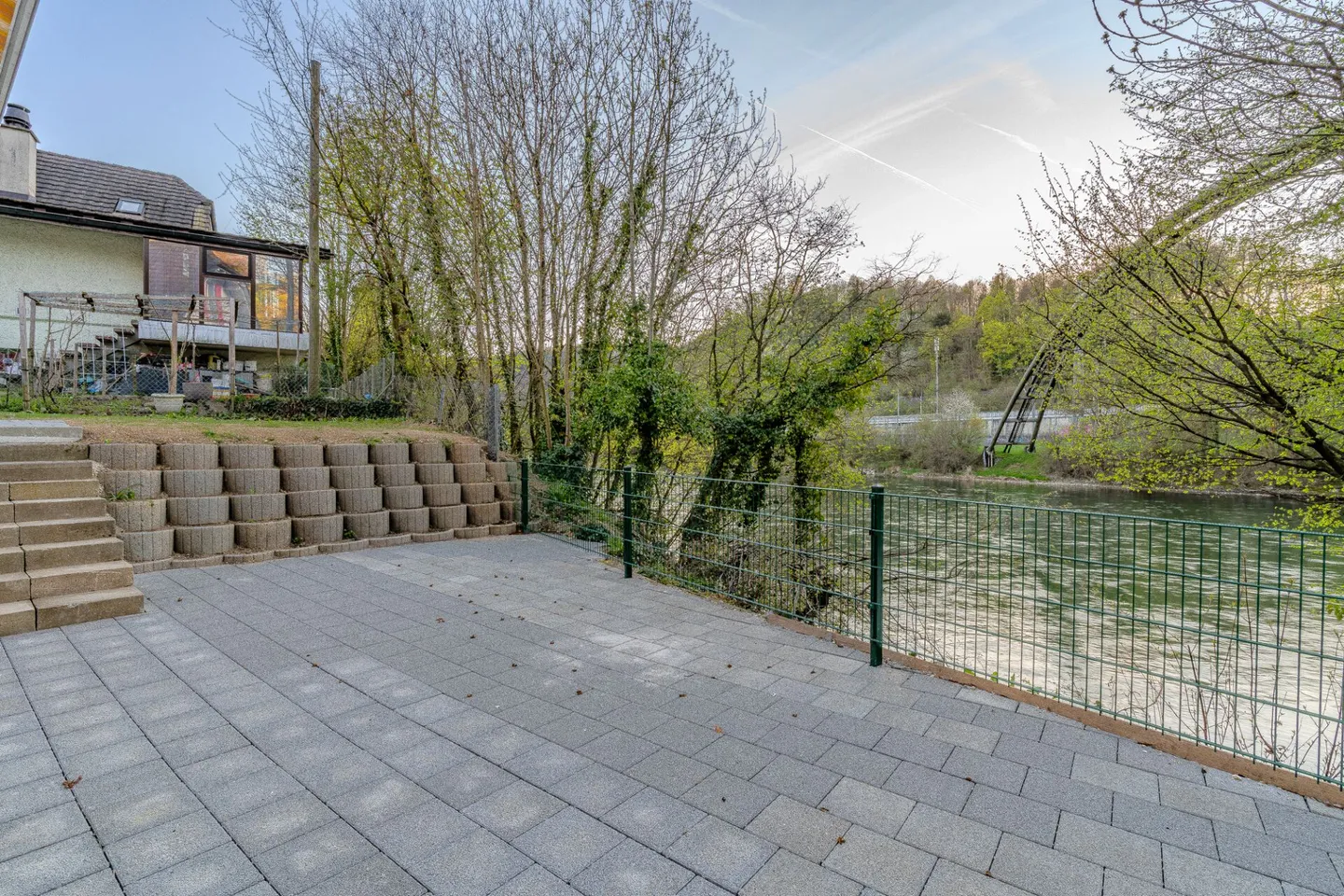 Exclusive single-family house with direct access to the Aare in Aarburg - Photo 19 of 29