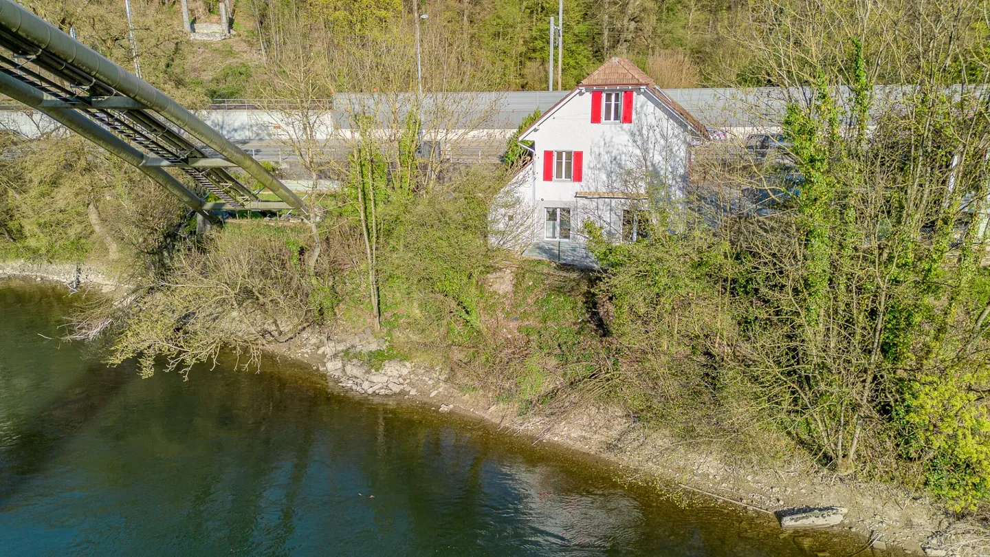 Exclusive single-family house with direct access to the Aare in Aarburg - Photo 20 of 29