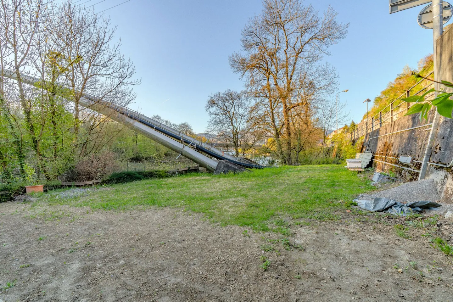Exclusive single-family house with direct access to the Aare in Aarburg - Photo 24 of 29
