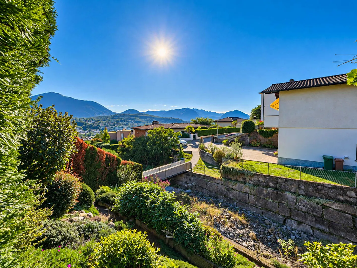 Charming House with Garden - Photo 18 of 20