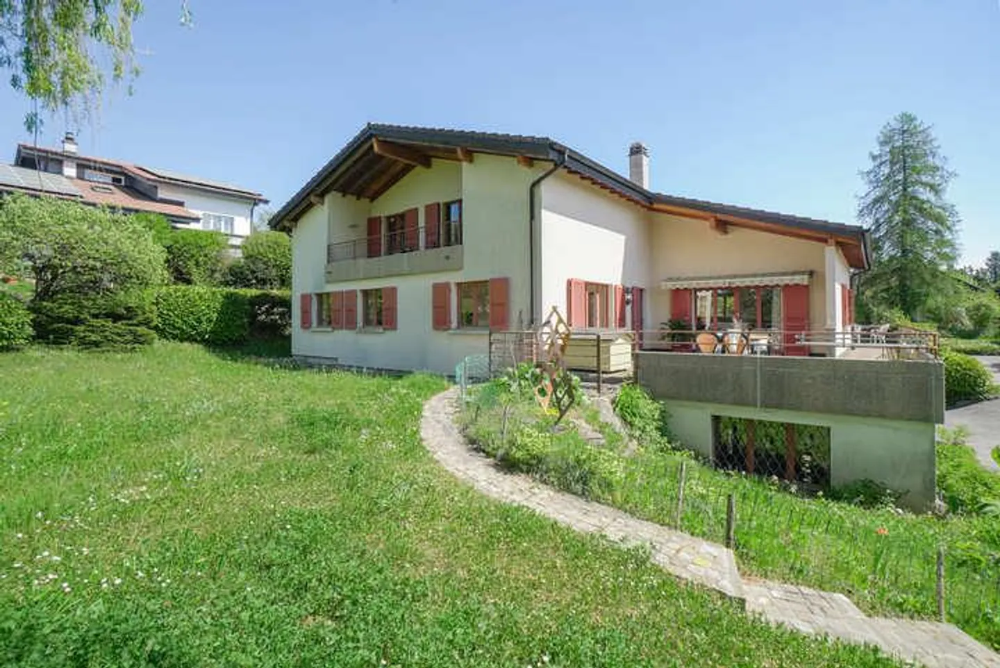 Casa plurifamiliare versatile - Foto 6 di 8