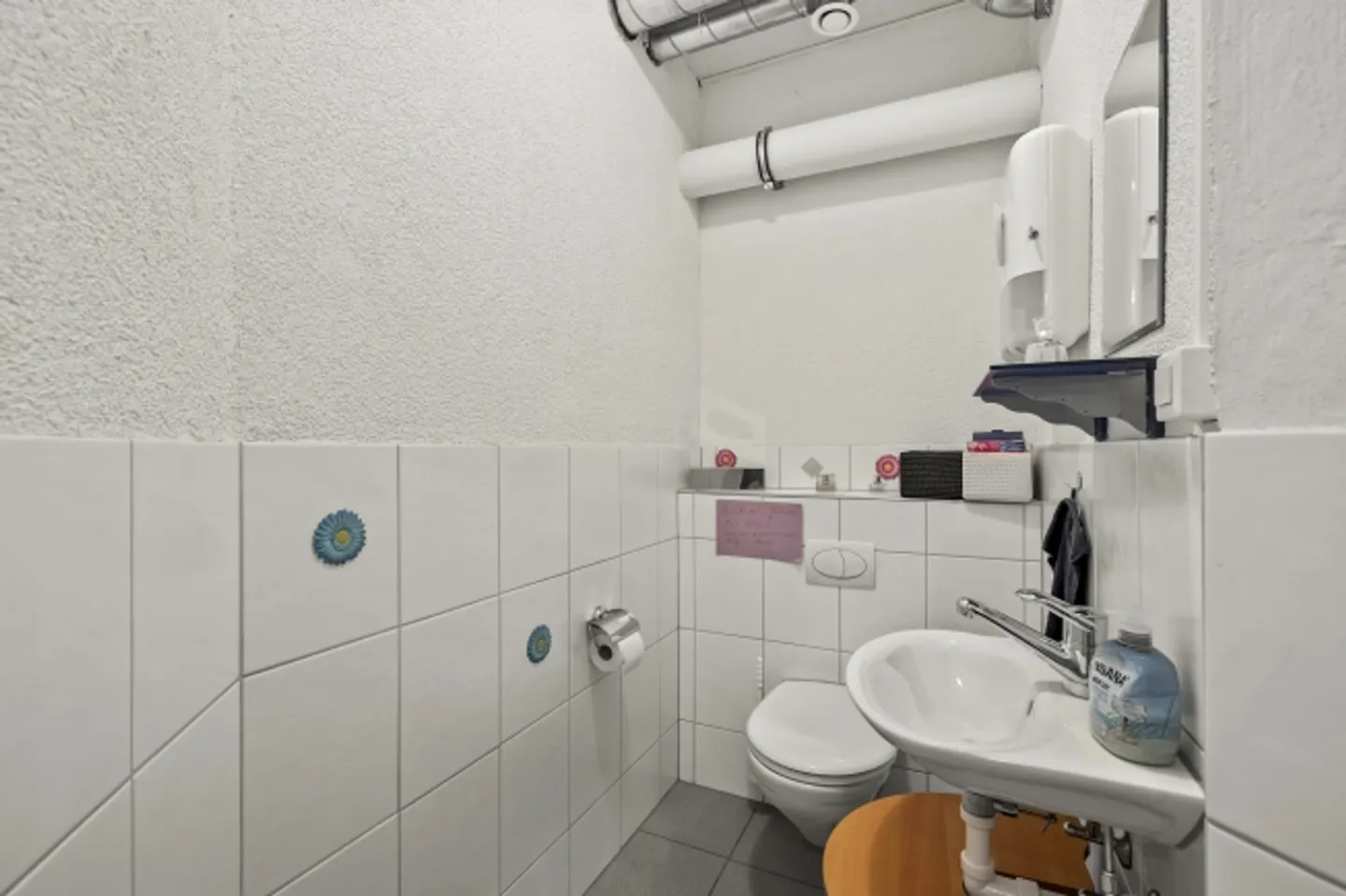 «Specchio, specchio sulla parete 167 m² grande spazio commerciale» - Foto 5 di 8