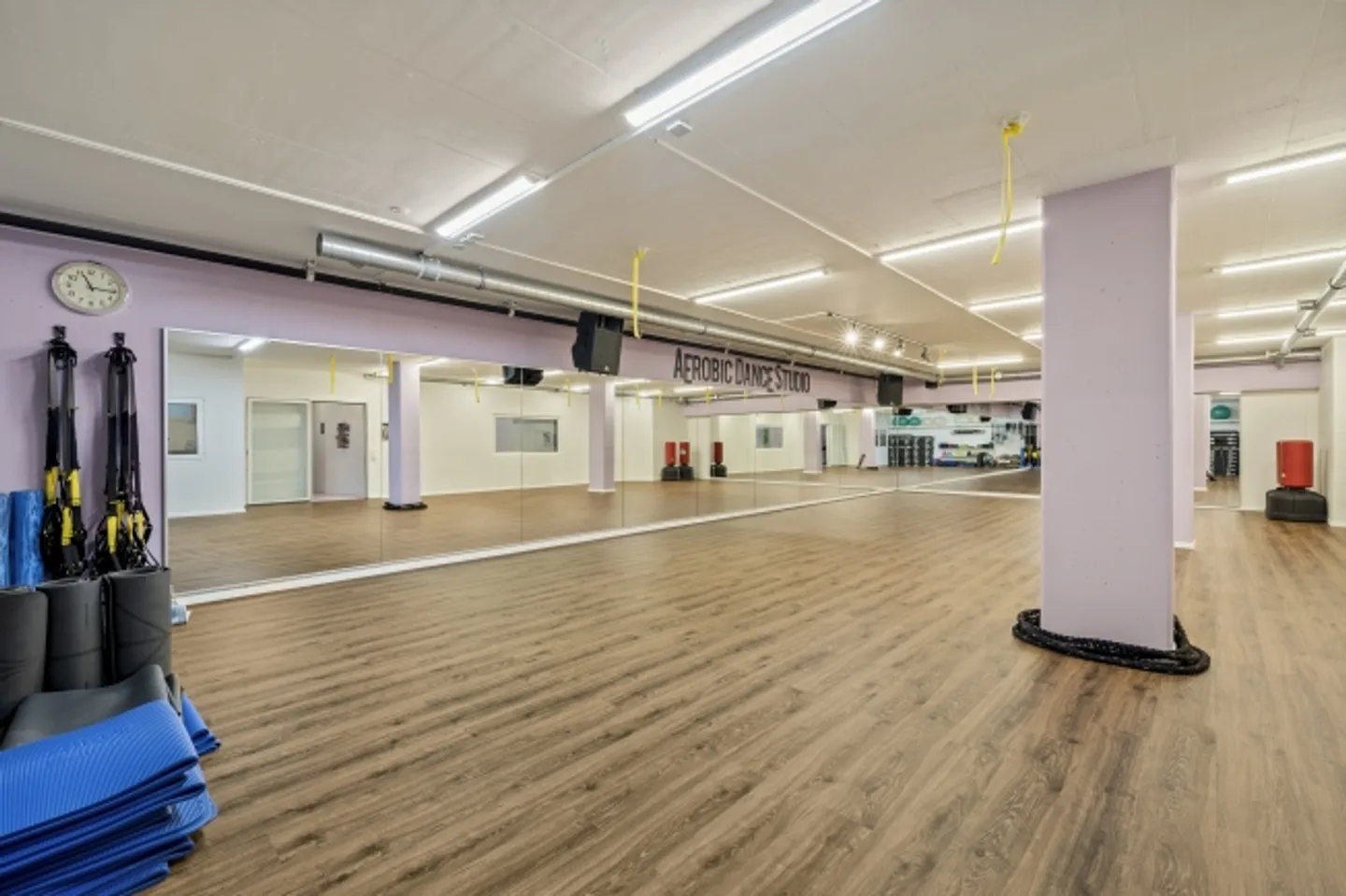«Specchio, specchio sulla parete 167 m² grande spazio commerciale» - Foto 7 di 8
